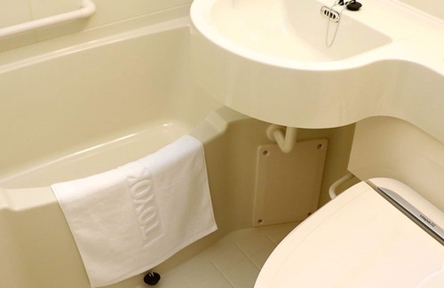 Toyonaka Hotel | Toyoko Inn Osaka Itami Kuko