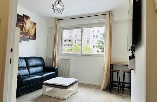 Ferrandiere - Maisons Neuves Apartment | Très agréable studio à Villeurbanne