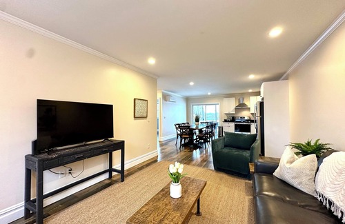 Newport East Apartment | Tradewind Haven - New 4-Bed Townhouse Near Newport