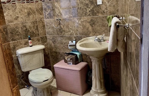 Tangancicuaro de Arista Bed & Breakfast | Tradicional Rústico Town! 5 min to a National Beutiful Lake, Mineral Water and Forest! Lago de Camecuaro and 10 to City of Zamora were you find the 2nd National Catedral