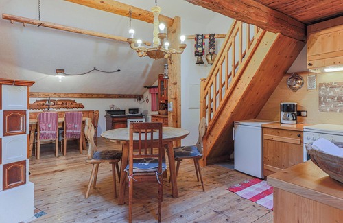 Bramberg am Wildkogel Apartment | Traditional farmhouse with cosy fireplace
