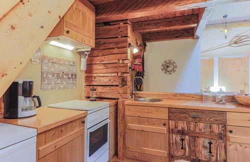 Bramberg am Wildkogel Apartment | Traditional farmhouse with cosy fireplace