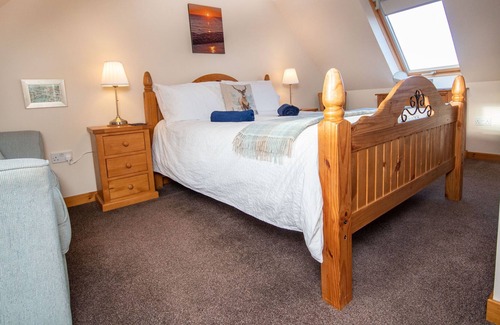 Dornoch Cottage | Traditional Cottage near Embo Beach