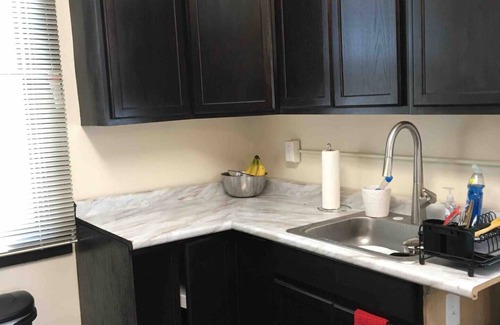 Forest Hills Apartment | Traditional decor, Off St Parking, Near CMU, Pitt, DT US OPEN