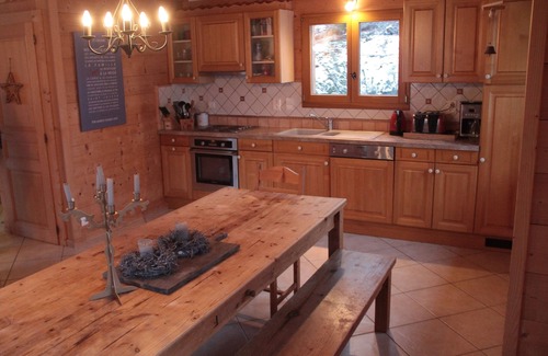 Bernex Ski Chalet | Traditional Haute-Savoie chalet near Lake Geneva. 10 sleeps