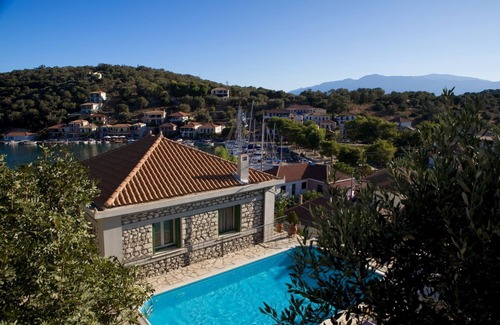 Vathi Villa | Traditional Stone Villa In The Picturesque Village Of Vathi