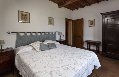 Siena Other | Traditional Tuscan farmhouse with stunning views