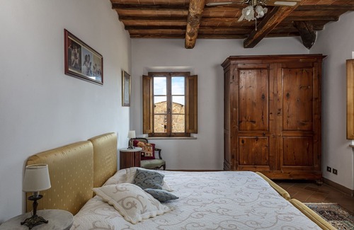 Siena Other | Traditional Tuscan farmhouse with stunning views