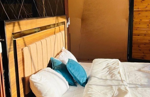 Wadi Rum Hotel | Traditions of wadi rum camp & JeepTour