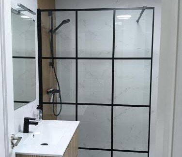 Adra Apartment | Trafalgar Royal