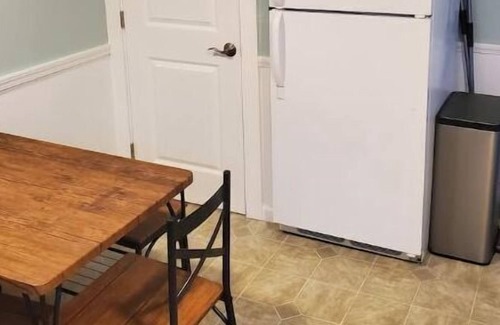 Williamsburg House | Trail House- 7 Person Stay at Lower Trail Head!