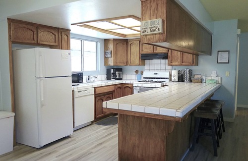 Wofford Heights House | Trail of 100 Giants/Kern River Valley