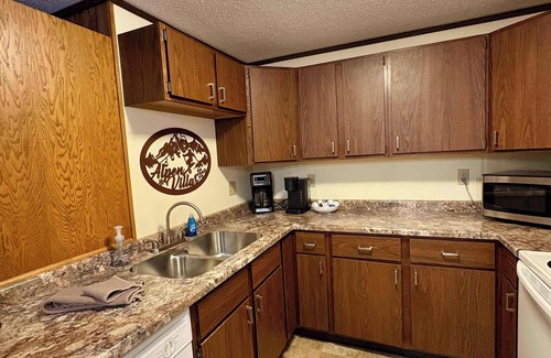 Bessemer Villa | Trail Side Access Retreat I Alpen Villas at Powderhorn Mountain