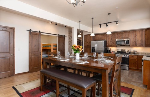 Winter Park Condo | Trailhead 211 shared hot tub
