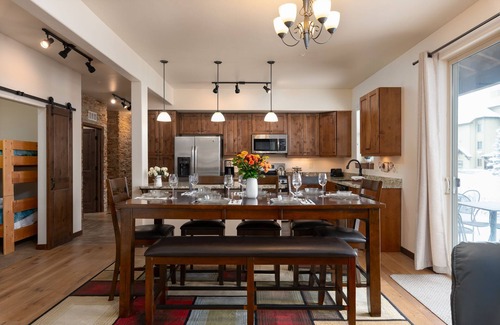 Winter Park Condo | Trailhead 211 shared hot tub