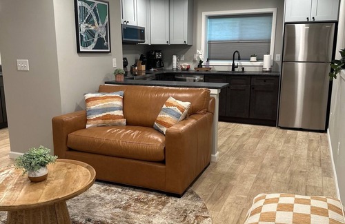 Brevard Apartment | Trailhead Cottage - Half mile to PNF, dog friendly!