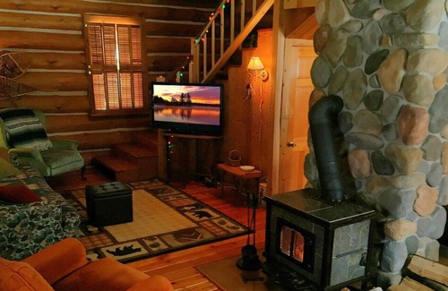 Cable Cabin | Trails Lodge – Lake Namakagon | 2 Bed, 1 Bath