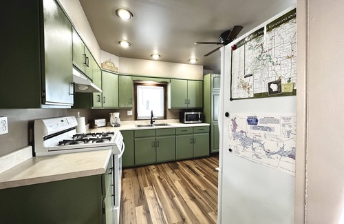 Crivitz House | Trails+R&R+H2O Falls+One Hour From Lambeau!