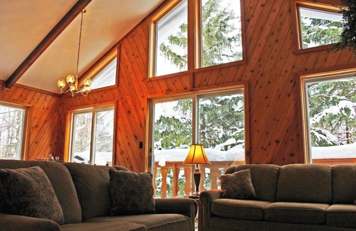 Bessemer House | Trailside Home on Powderhorn Mountain with A Sauna