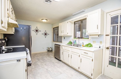 Bella Vista House | TrailSide Oasis w/the best of NWA
