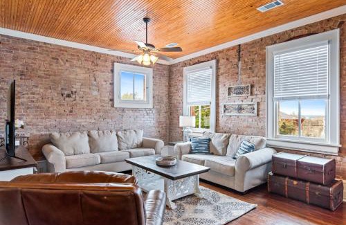 Natchez Apartment | Train Depot - 2 Bed, 1 & Half Bath, Heart of Downtown, Washer & Dryer