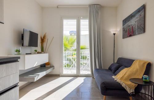 Santa Maria al Bagno Apartment | Tramonti Incredibili in Piscina - Apartment8 con AC WiFi in Residence