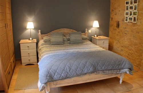 Villefranche-du-Perigord Cottage | Tranquil, spacious Gite & Apartment for couples to relax and recharge.