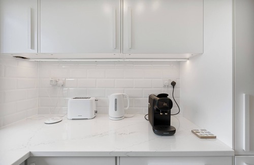 Wapping Apartment | Tranquil 1 Bed Flat in East London + Parking