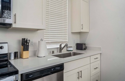 South Tacoma Apartment | Tranquil 1BR/1BA Apartment near TCC