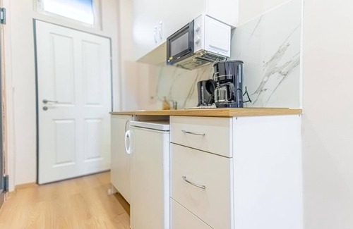 Meidling Apartment | Tranquil 1BR Apartment Near the Heart of Vienna