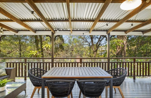 Bardon House | Tranquil 2-Bed Family Home with Deck Among Trees