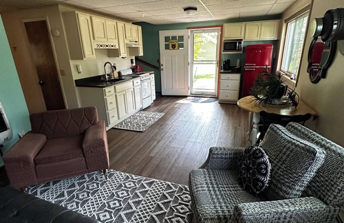 Gaylord Apartment | Tranquil 2-bedroom apartment cottage in Gaylord. Ground floor unit.