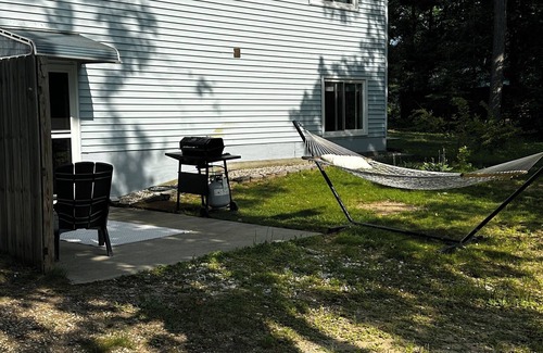 Gaylord Apartment | Tranquil 2-bedroom apartment cottage in Gaylord. Ground floor unit.