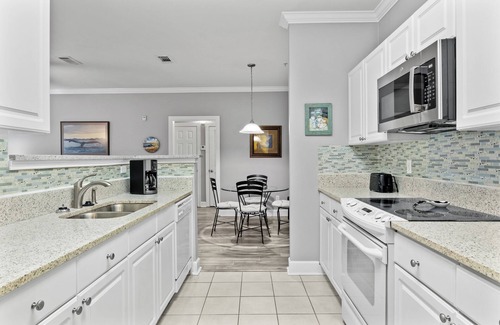 Foley Condo | Tranquil 2-bedroom condo in charming Foley close to beaches, Owa and Ballfields!