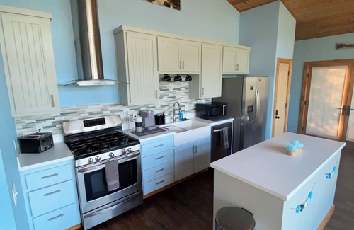 Oakhurst House | Tranquil 2-bedroom house just 1.5 miles from bass lake,CA