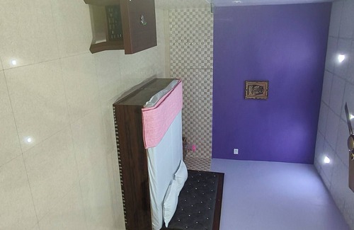Mathura House | Tranquil 2-bedroom house in charming Mathura with AC