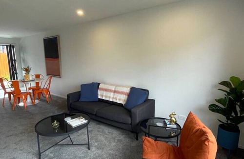 Henderson House | Tranquil 2BR House on Te Kanawa Crescent