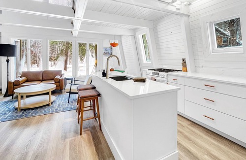Harbor Springs Cabin | Tranquil 3-bedroom cabin in Harbor Springs
