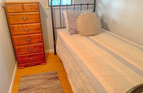 Cerrillos Cottage | Tranquil 3-bedroom retreat, tucked in Cerrillos.