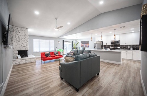 Summerlin House | Tranquil 3-bedroom house in vibrant Las Vegas, close to Fremont Street