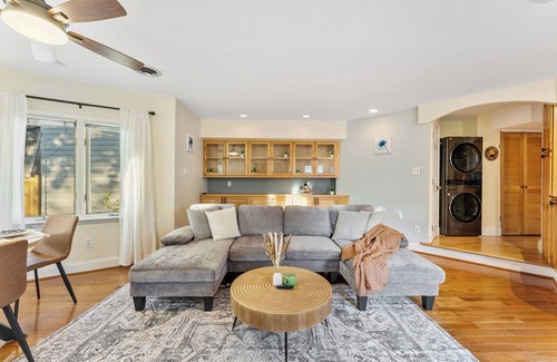 Arlington House | Tranquil 3BR/2.5ba house with 4 beds for 7/Patio/BBQ & Gaming Room/15 mins to DC