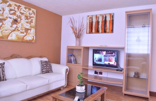 Puebla House | Tranquil 5-bedroom house with WiFi in charming Puebla