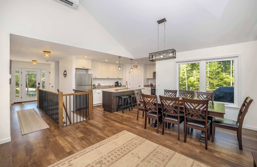 Mount Sunapee House | Tranquil 5-BR Mountain Retreat 8-Min. to Mt. Sunapee