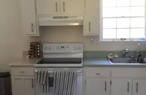 Cutchogue House | Tranquil 5 Br North Fork Retreat With Pool And Huge Yard, Walk To Beach