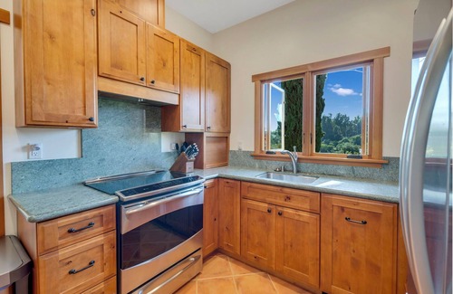 Covenant House | Tranquil and Private Guest House on a beautiful estate