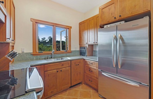 Covenant House | Tranquil and Private Guest House on a beautiful estate