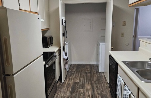 Vallejo Apartment | Tranquil apartment in safe gated community with WiFi in Vallejo