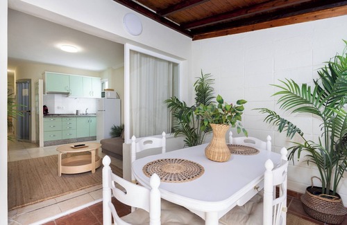 Poris de Abona Apartment | Tranquil Coastal Escape, Porís de Abona