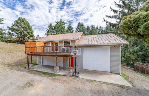 Fortuna Apartment | Tranquil dog-friendly studio with a private balcony, grill, & outdoor tub