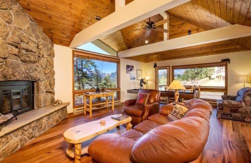Windcliff Estates House | Tranquil Duplex Home